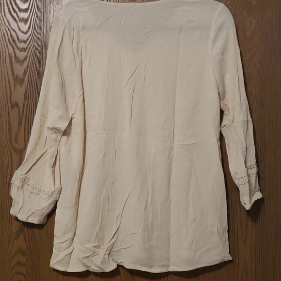 1 L left New boutique lace top - Picture 12 of 12